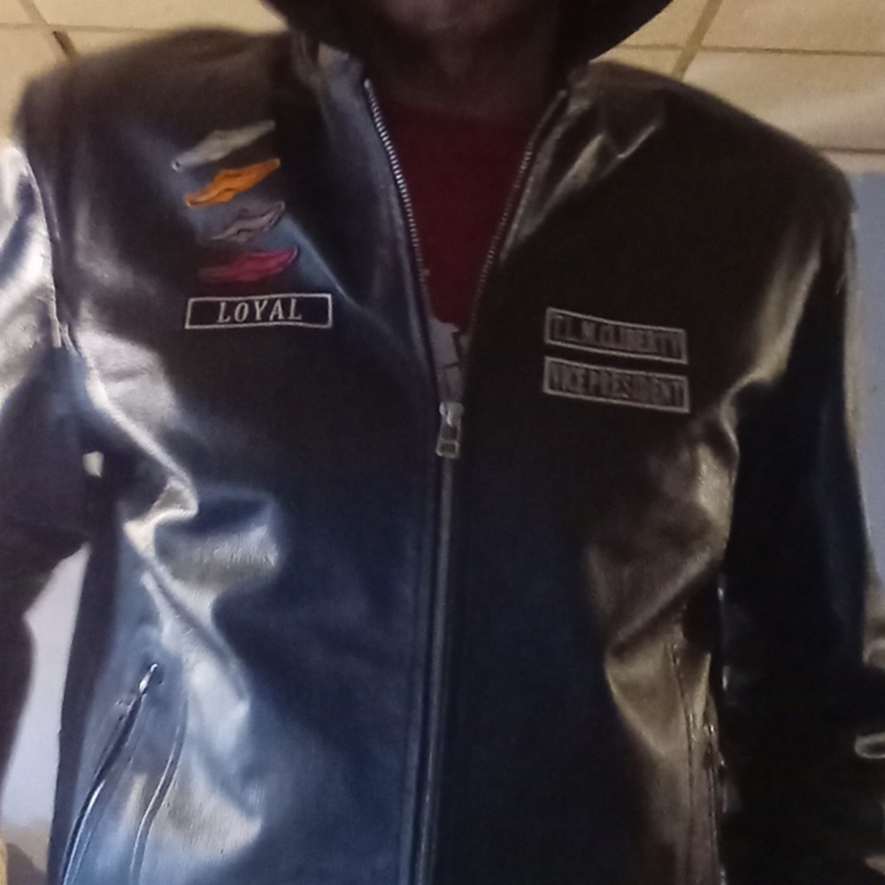 GTA 5 Custom cowhide leather  jacket men's size medium black quilted lining